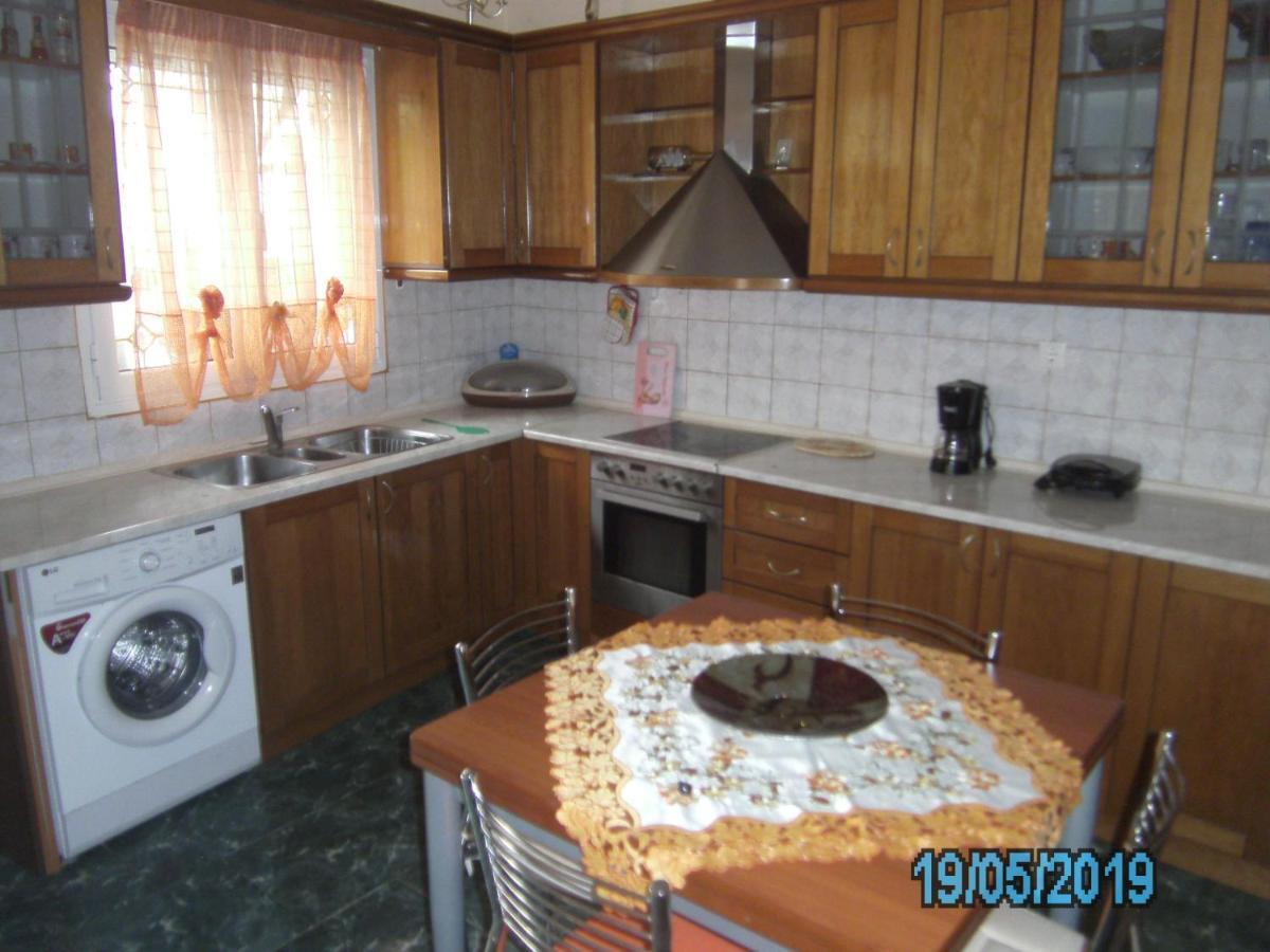 George'S House Apartment Agios Matthaios  Exterior photo